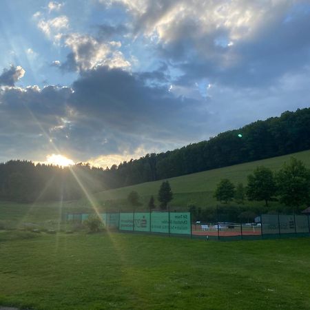 S-Chalet Camping Mit Comfort Im Schwarzwald Steinach  Exterior foto